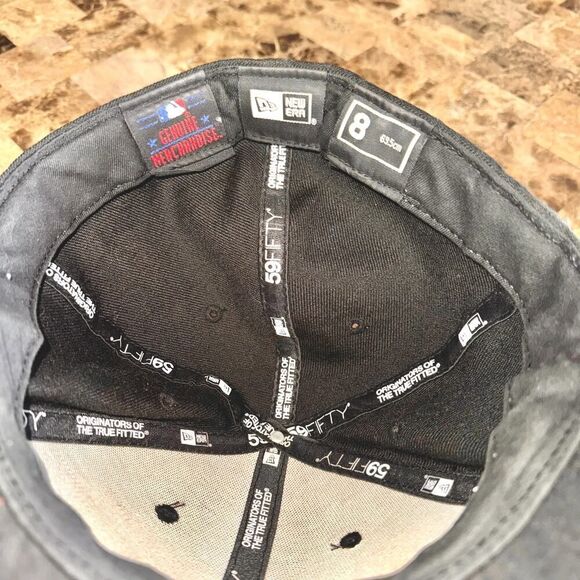 59Fifty MLB New York Yankees Triple Black Mens Fitted Hat Cap Size 8 - Picture 10 of 10